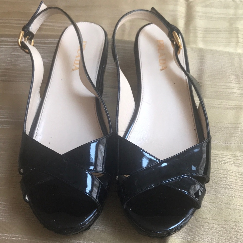 🔥Prada Patent Leather Platform Sandal🔥